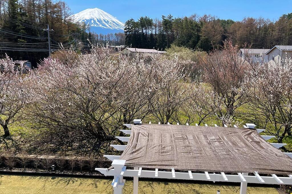 Mt. Fuji Kokoワンちゃんokの新築貸別荘 Fujikawaguchiko Bagian luar foto